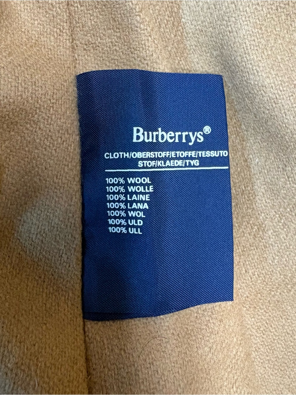 Burberry trench coat. - Picture 3 of 16